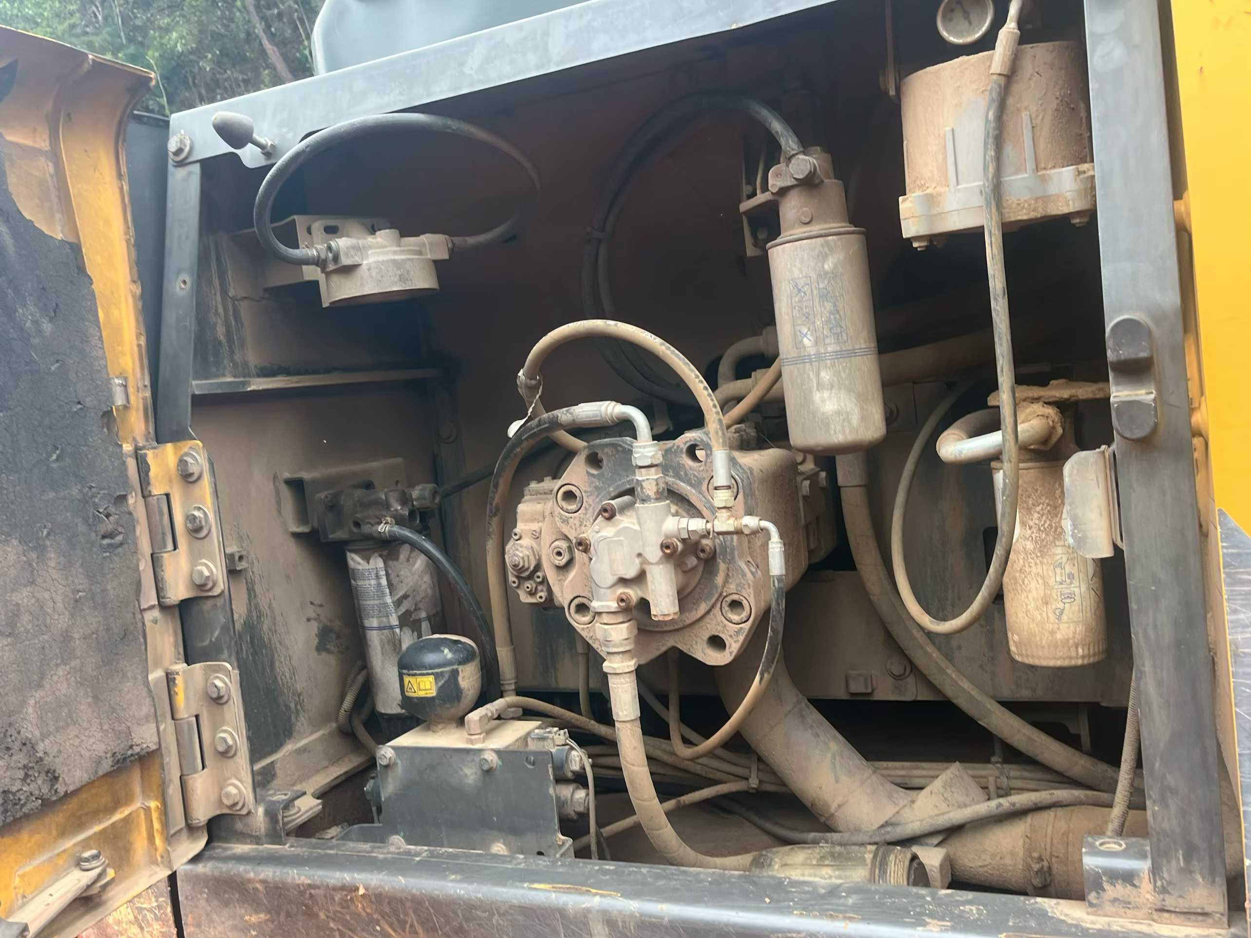 Used Volvo EW210C Excavator 2018 Model / 9