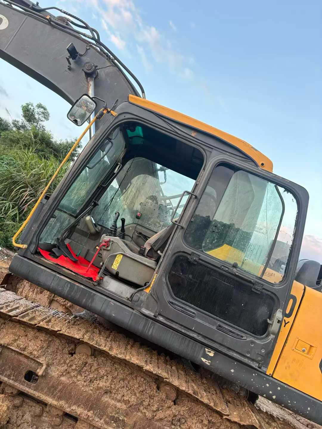 Used Volvo EW210C Excavator 2016 Model / 5