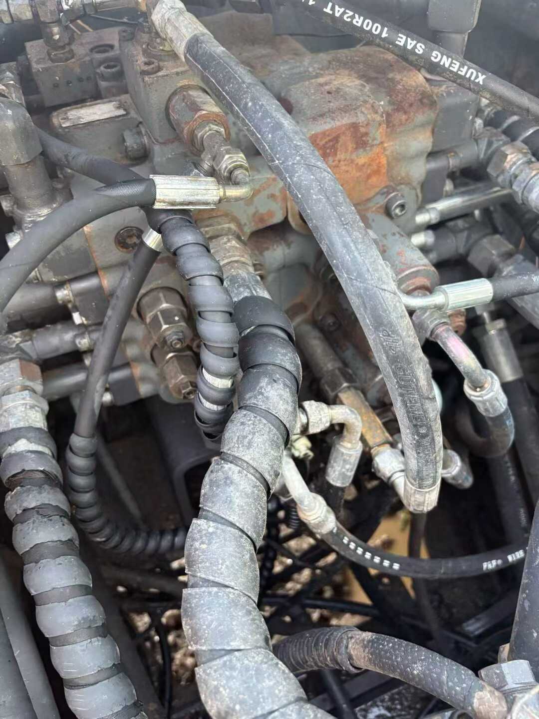 Used Volvo EW210C Excavator 2016 Model / 8