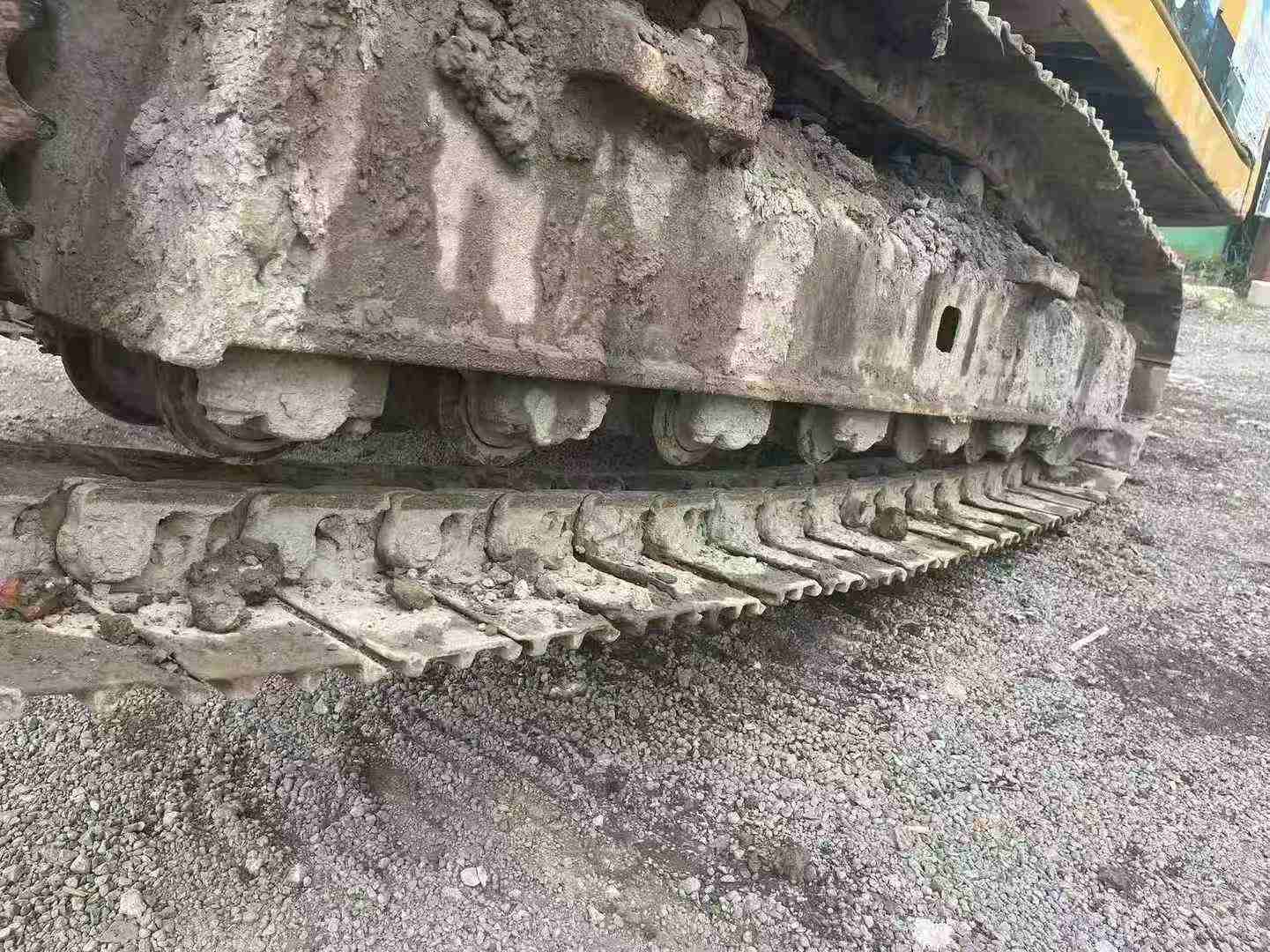 Used Hyundai R200-5D Excavator 2016 Model / 6