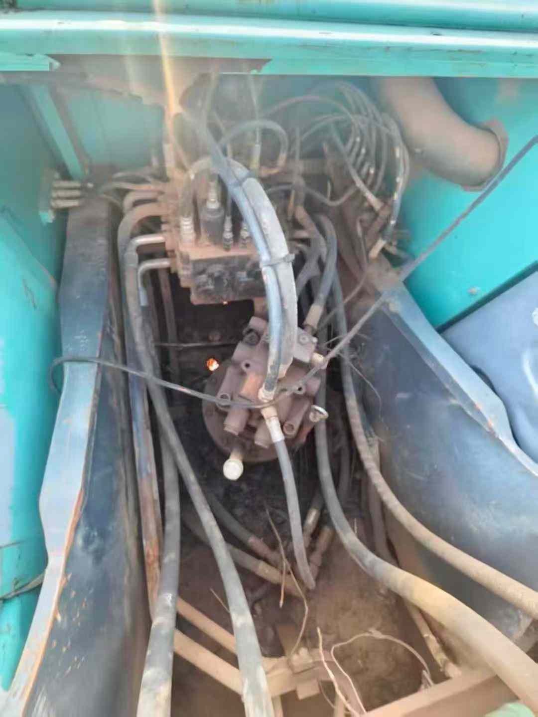 Used Kobelco SK210 Excavator 2014 Model / 3