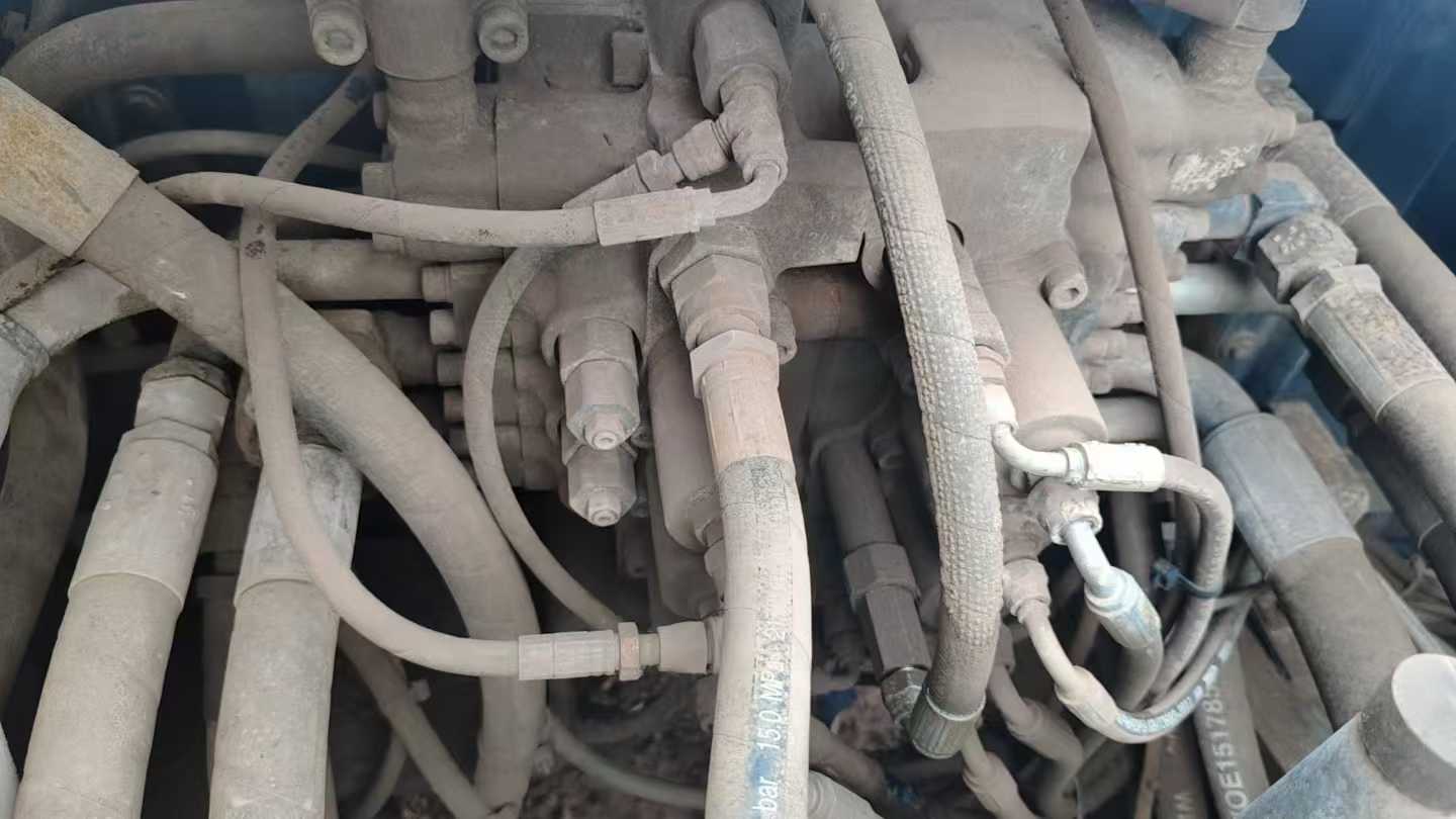 Used Volvo EW210C Excavator 2018 Model / 4