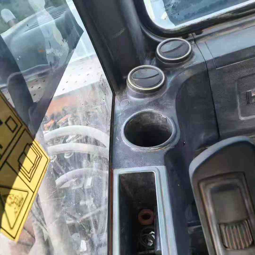 Used Hyundai HW150 Excavator 2016 Model / 4