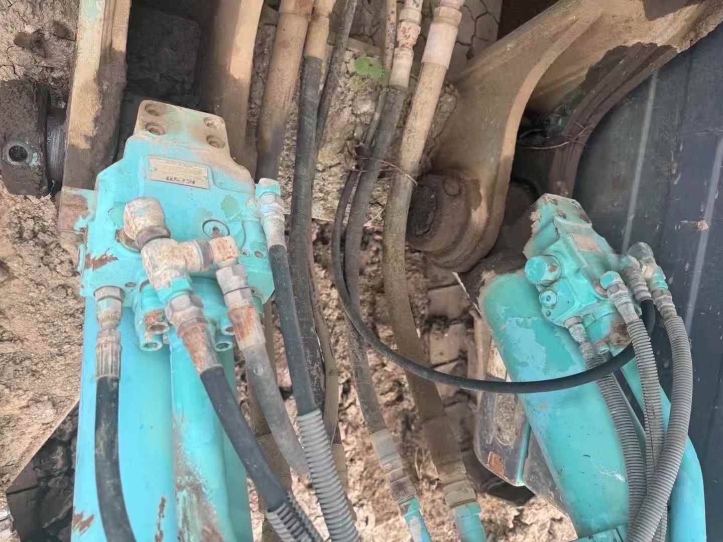 Used Kobelco SK200-11 Excavator 2016 Model / 6