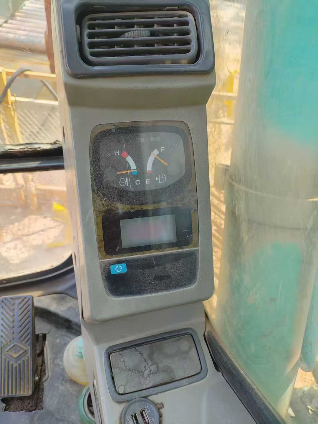 Used Kobelco SK230 Excavator 2016 Model / 6