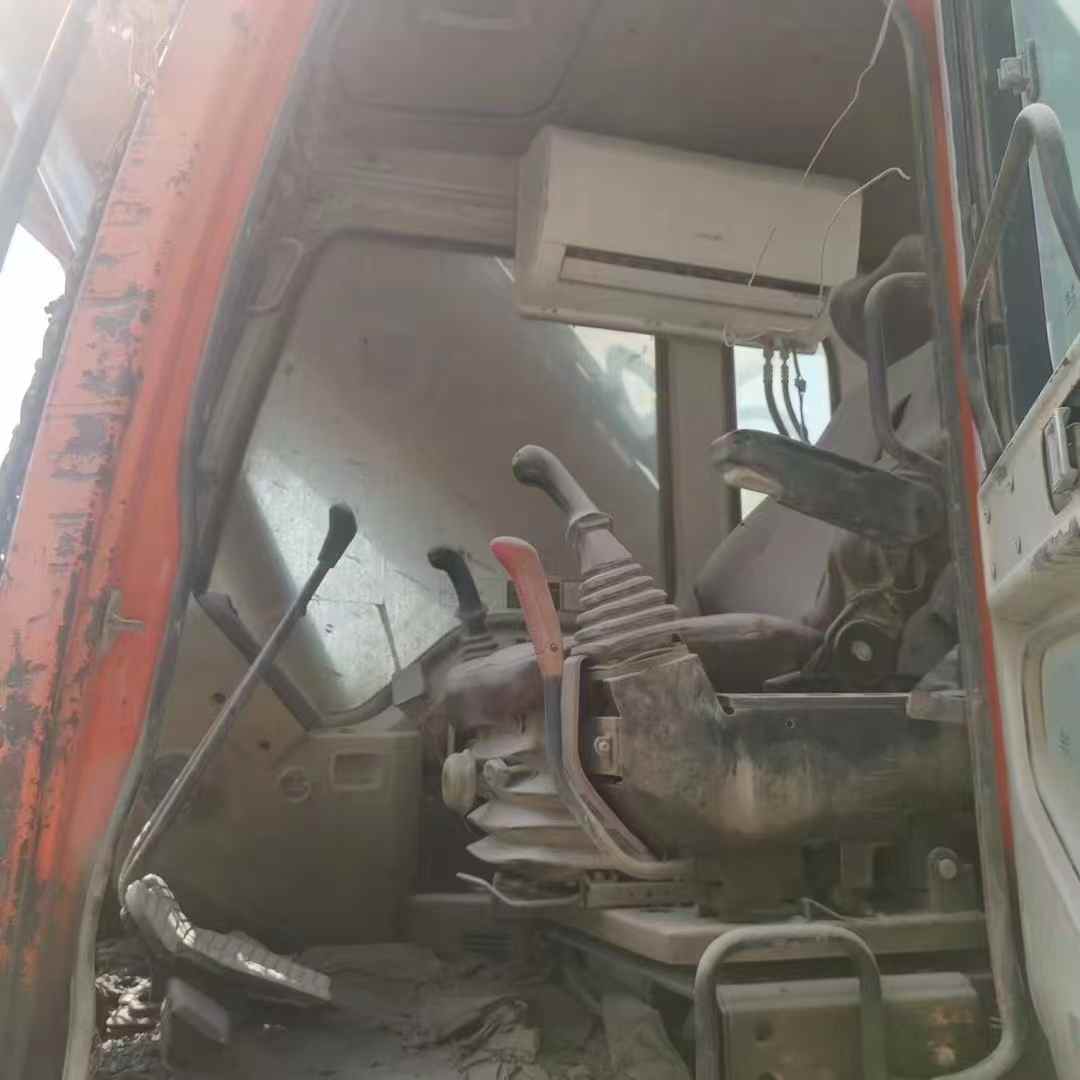 Used Doosan DH220-7 Excavator 2016 Model / 7