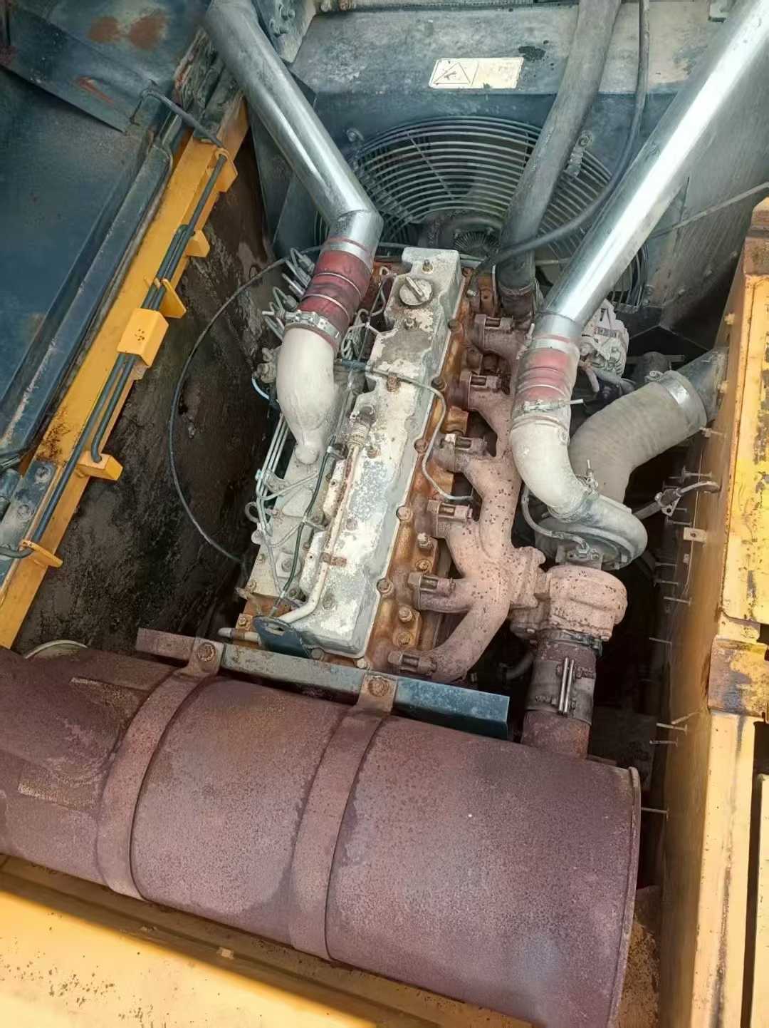 Used Hyundai R305LC-9T Excavator 2016 Model / 3