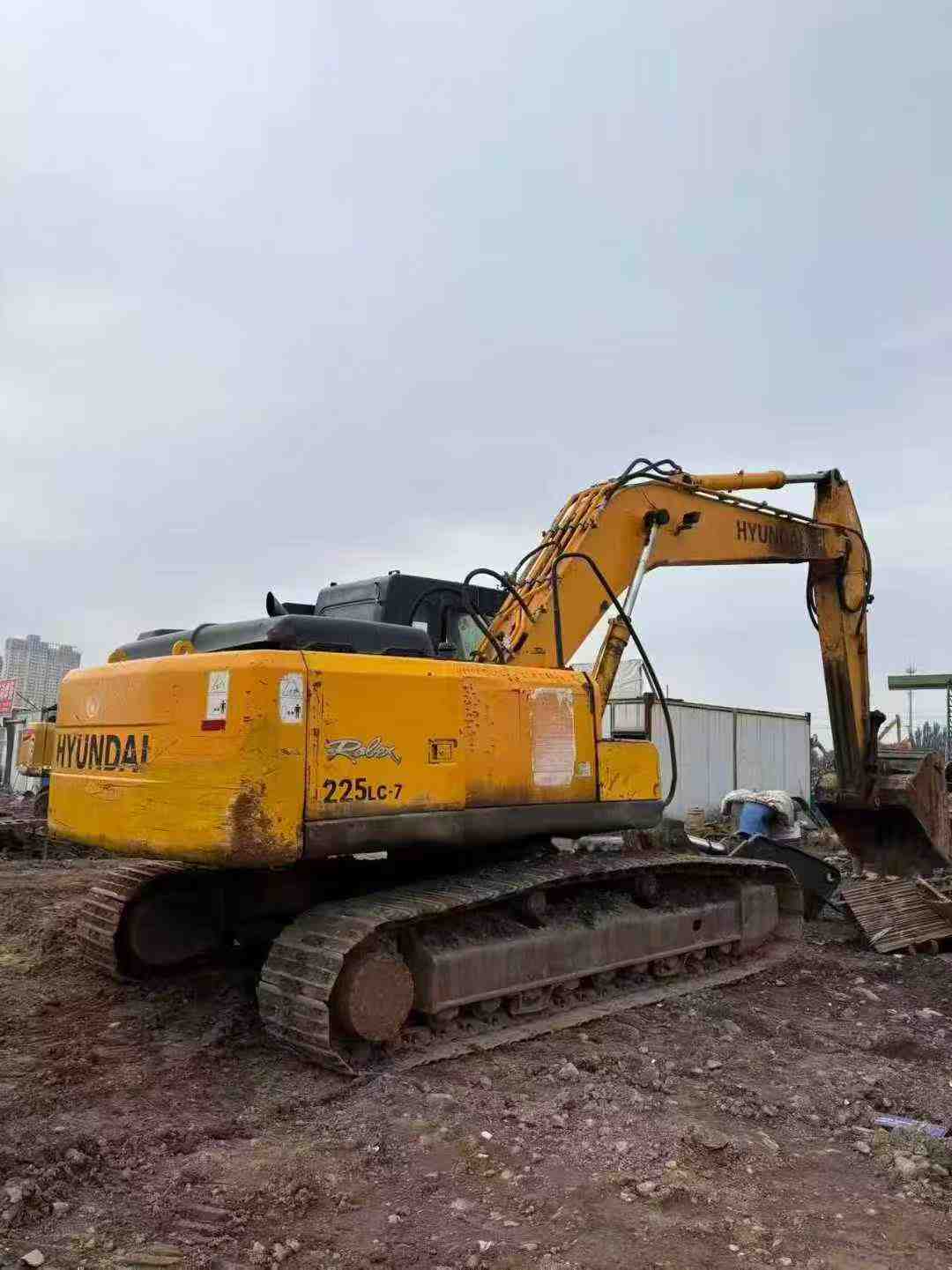 Used Hyundai R225-7 Excavator 2016 Model / 3