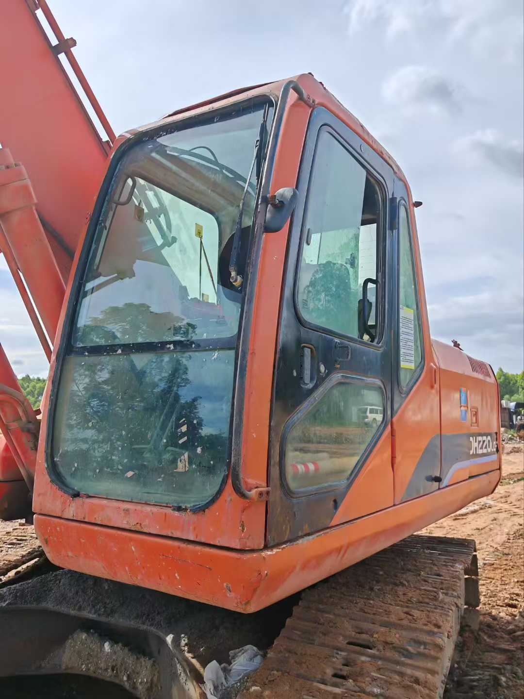 Used Doosan DH220-7 Excavator 2016 Model / 2