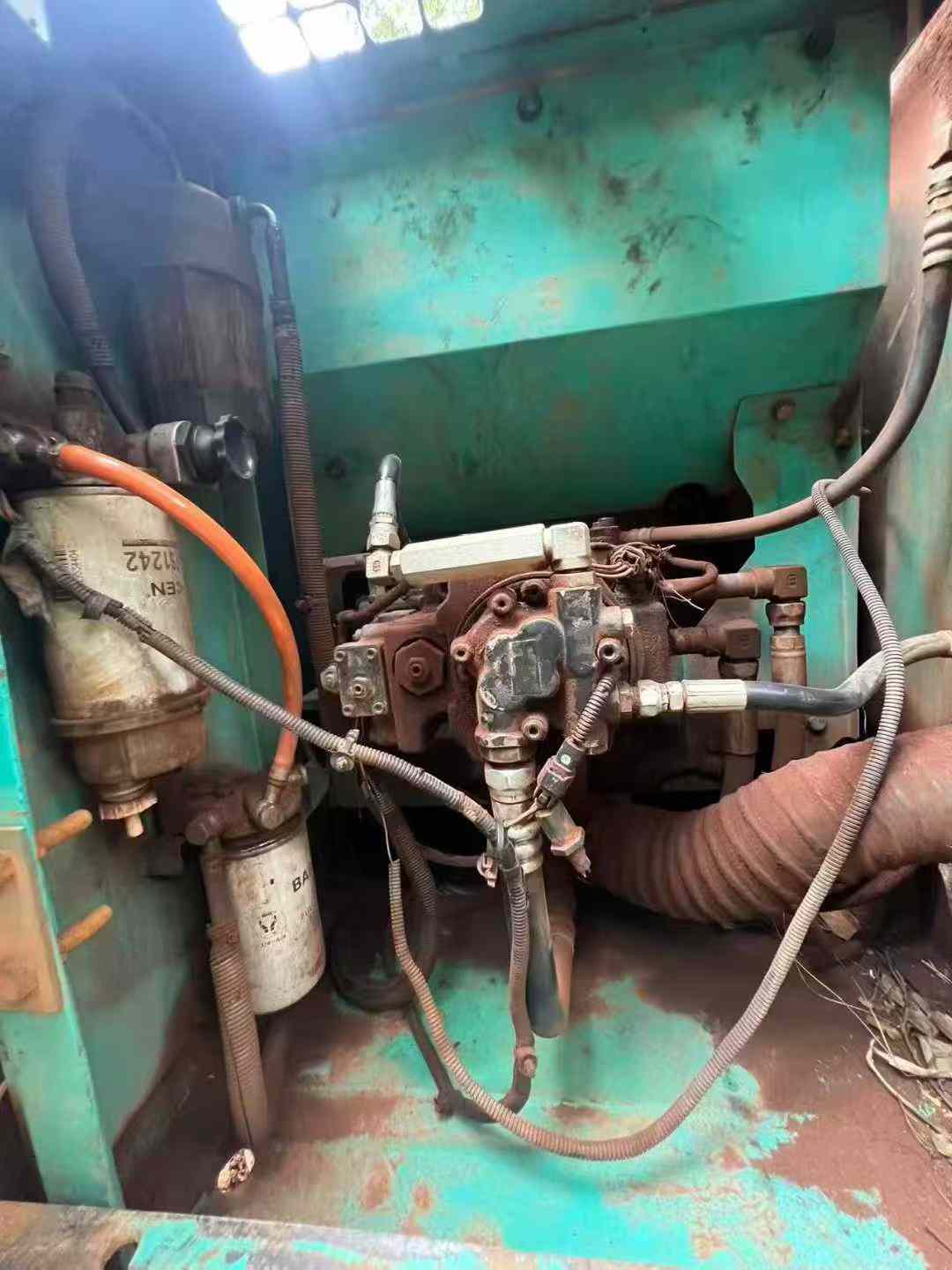 Used Kobelco SK140 Excavator 2011 Model / 3