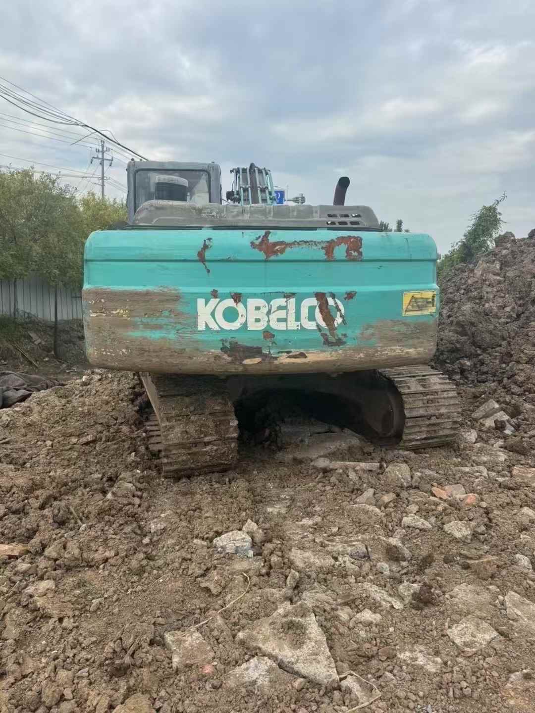 Used Kobelco SK200-11 Excavator 2016 Model / 3