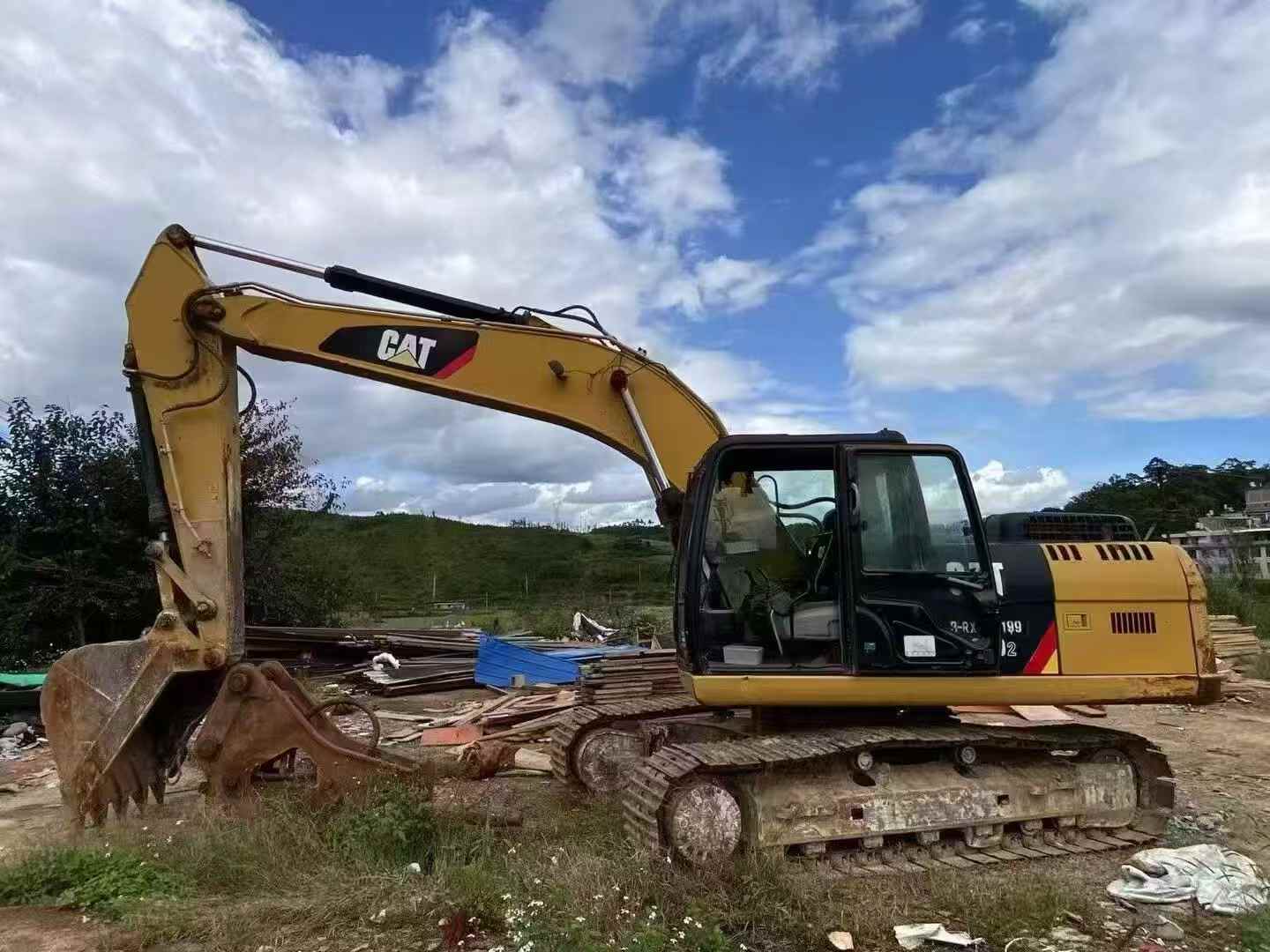 Used Caterpillar 320D Excavator 2014 Model