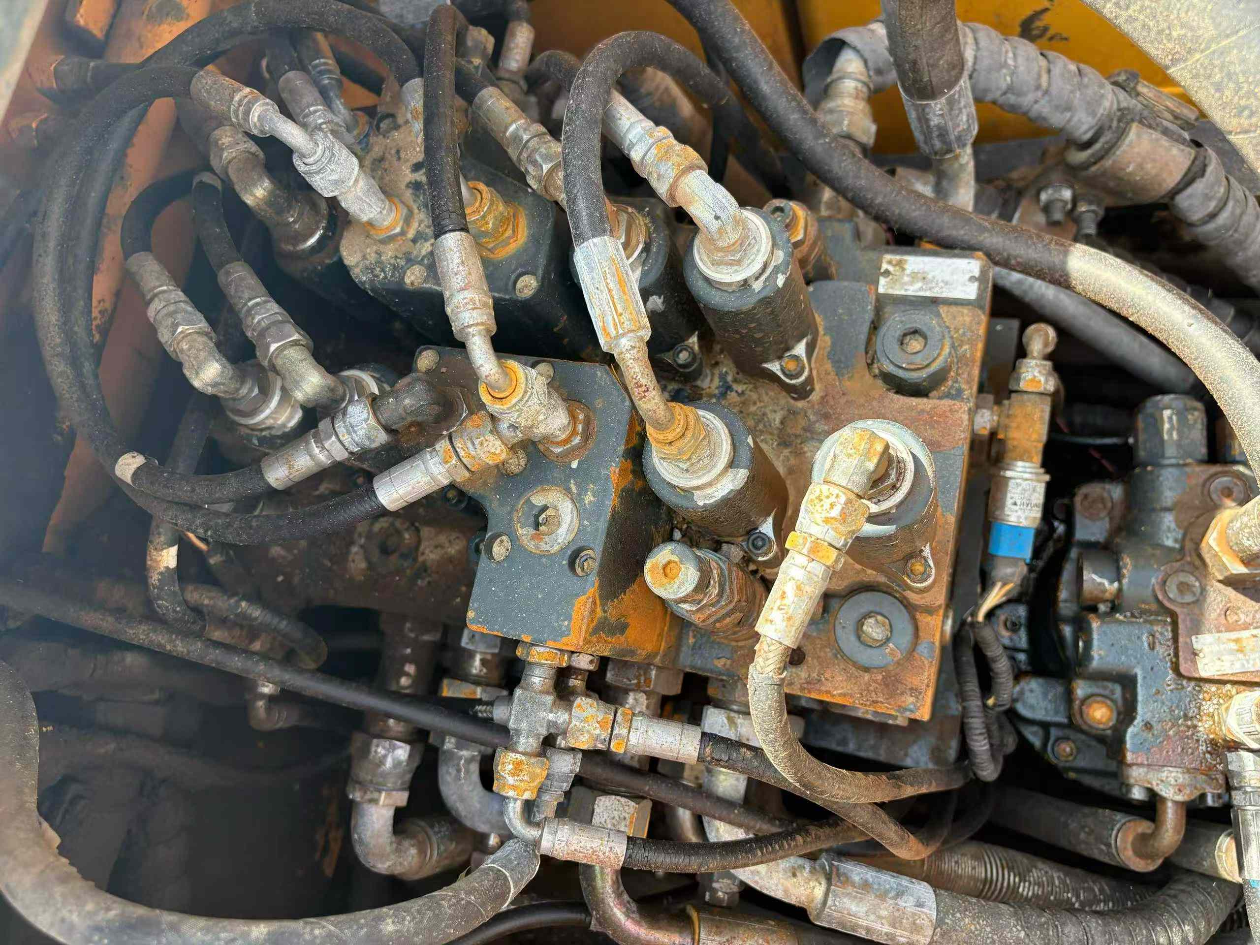 Used Hyundai R150W-9 Excavator 2016 Model / 7