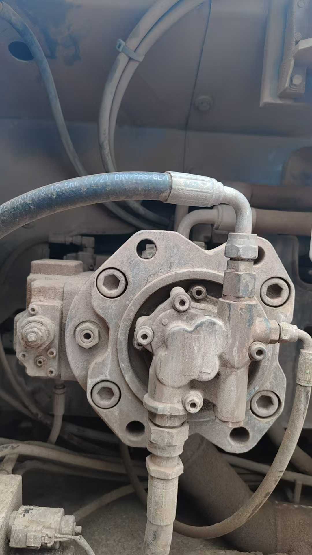 Used Volvo EW210C Excavator 2018 Model / 3