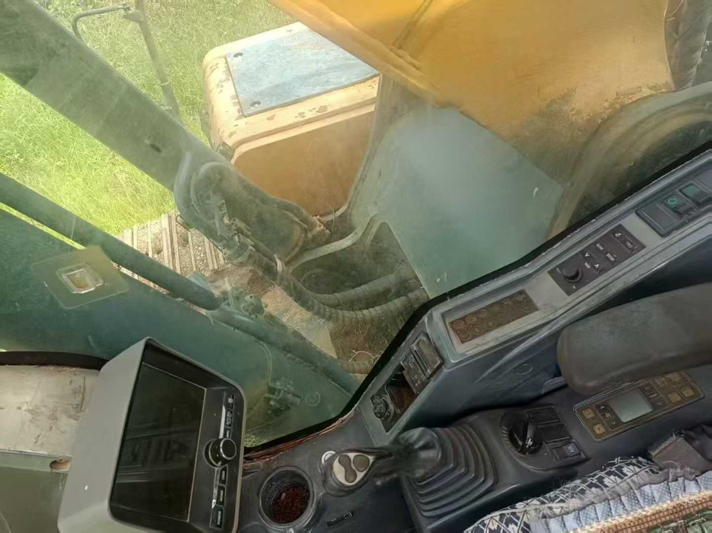 Used Hyundai R305LC-9T Excavator 2016 Model / 5