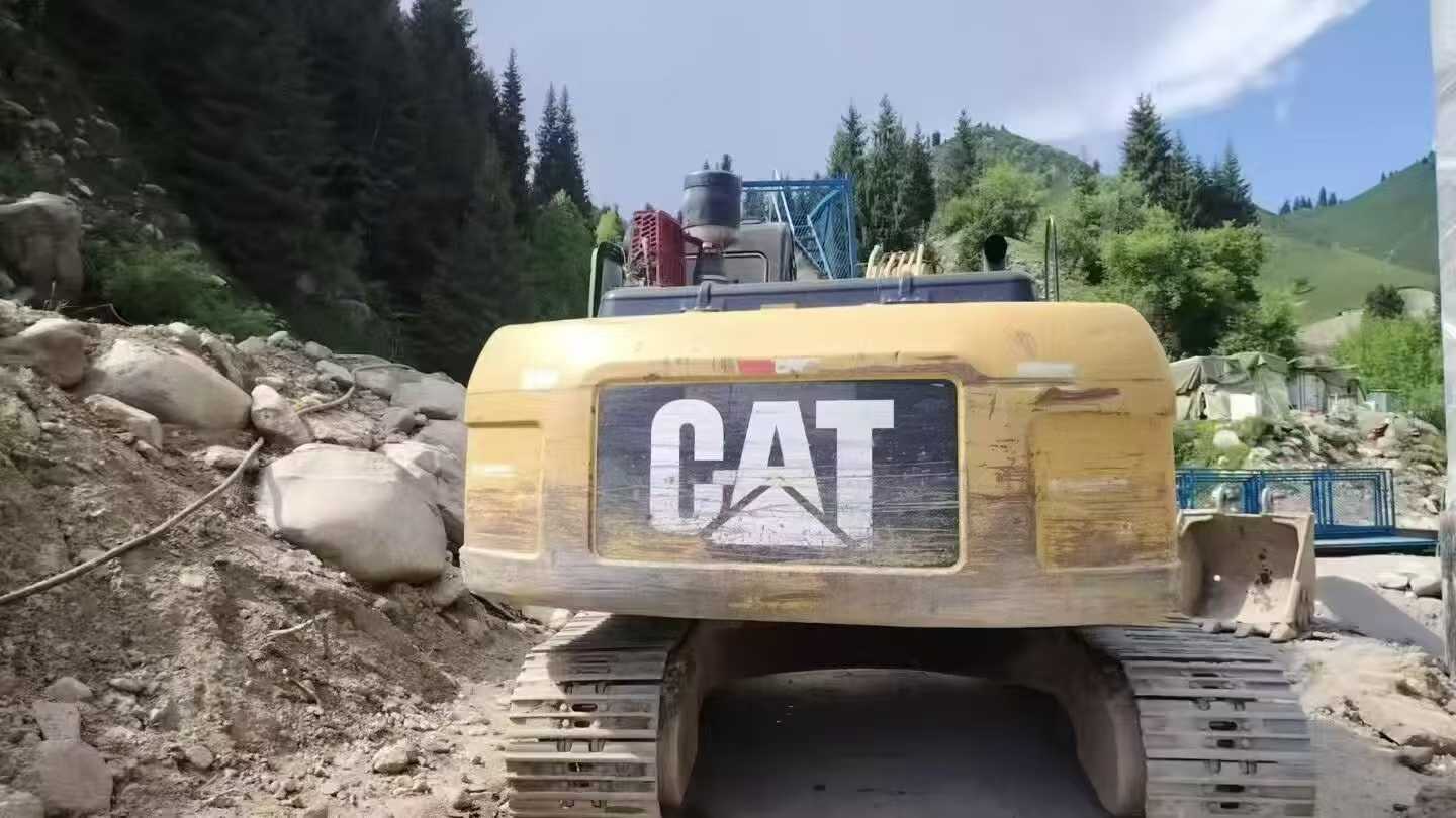 Used Caterpillar 323DL Excavator 2016 Model