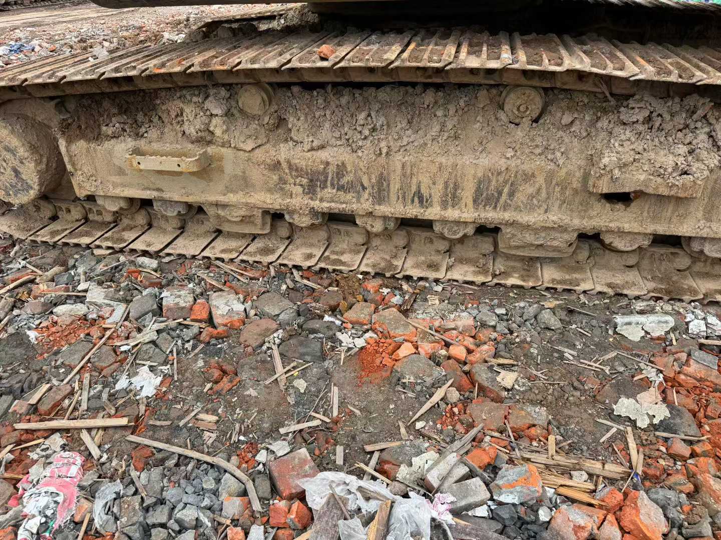 Used Hyundai R225LVS Excavator 2020 Model / 9