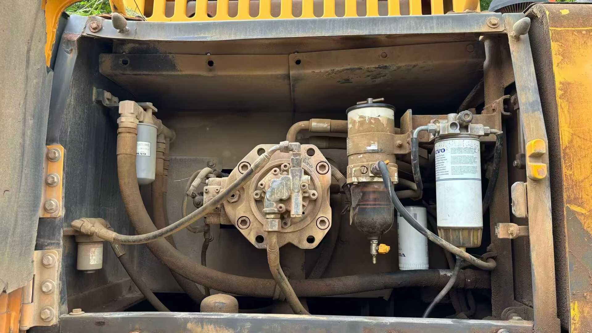 Used Volvo EW50 Excavator 2018 Model / 5