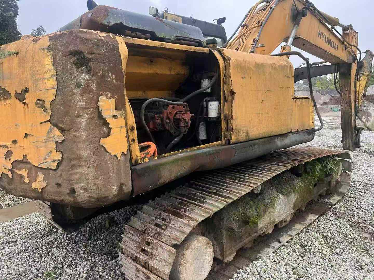 Used Hyundai R215-7 Excavator 2016 Model / 4