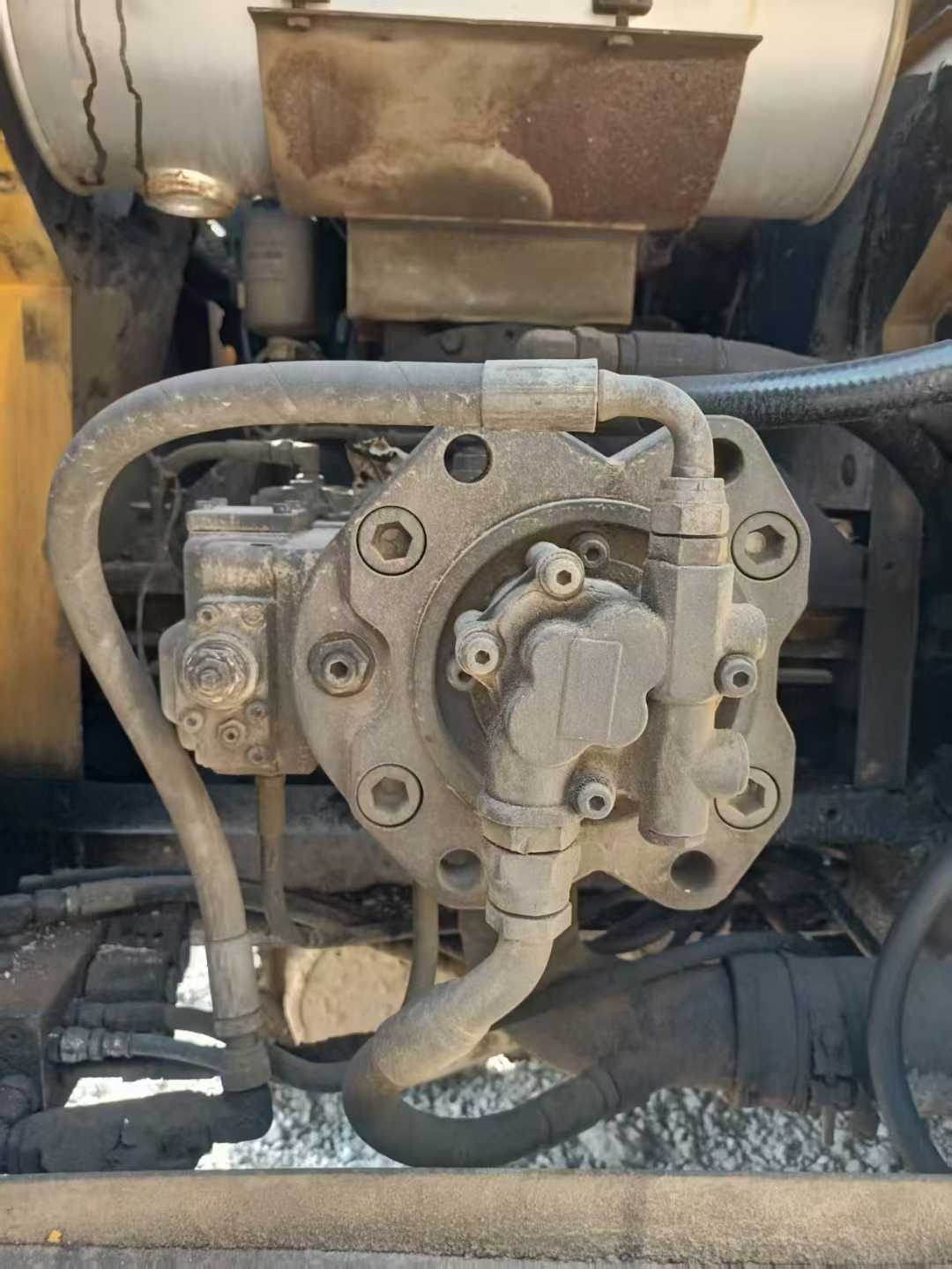 Used Hyundai R215-7C Excavator 2016 Model / 3