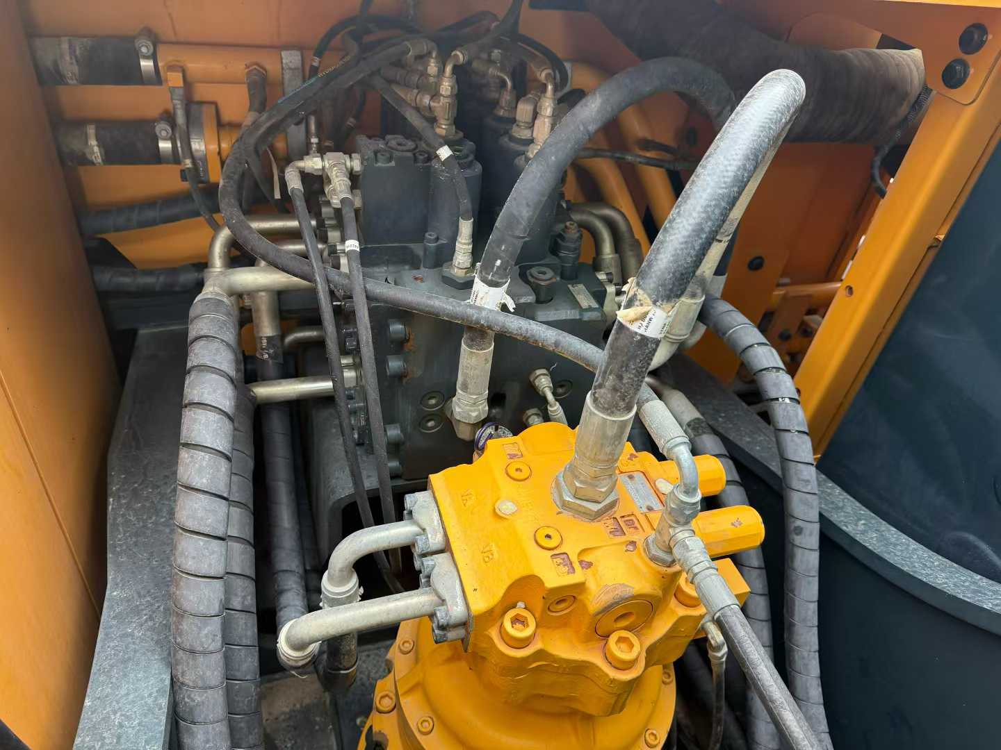 Used Hyundai HX200 Excavator 2022 Model / 5