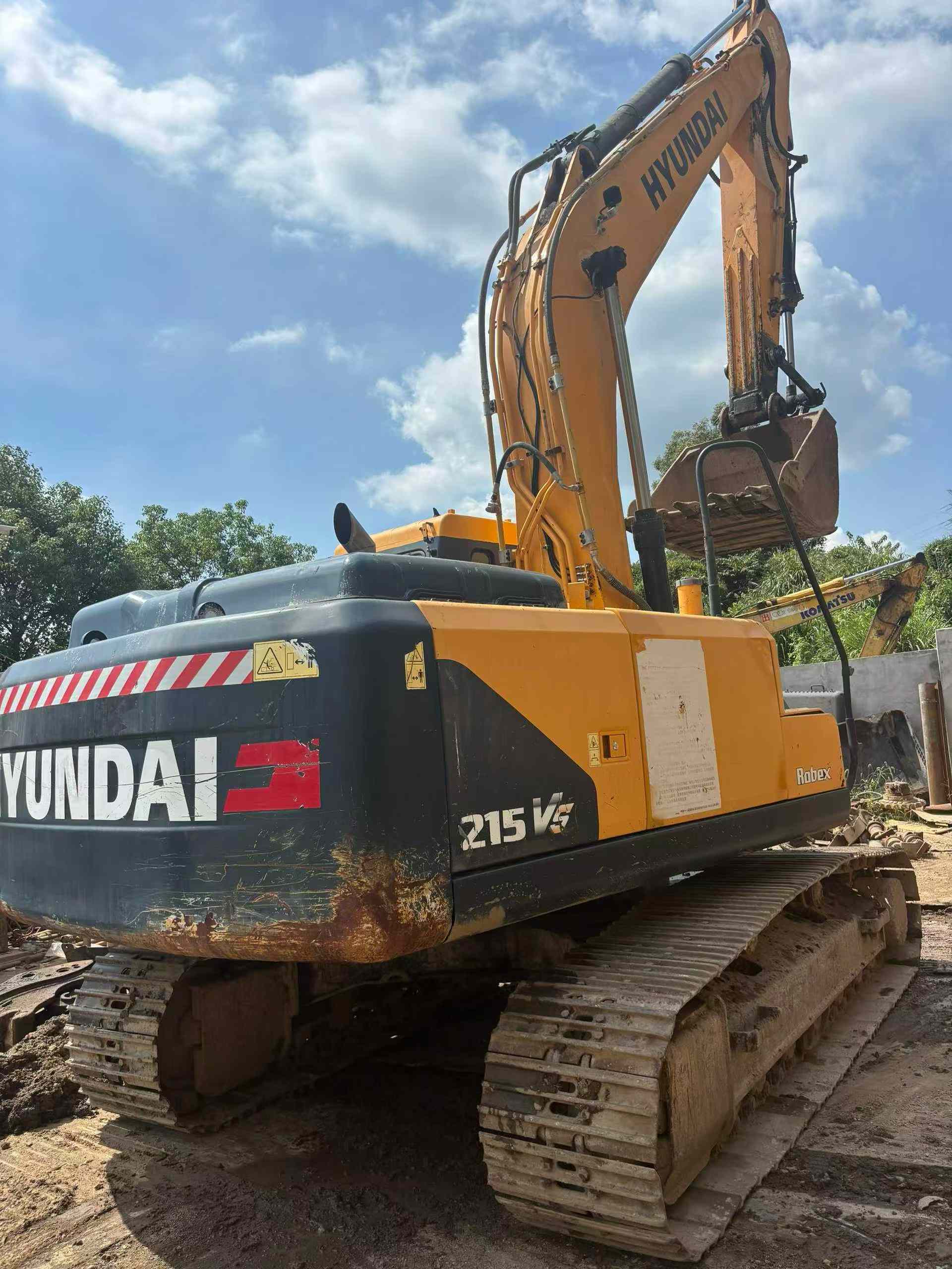 Used Hyundai R215VSN Excavator 2020 Model / 9