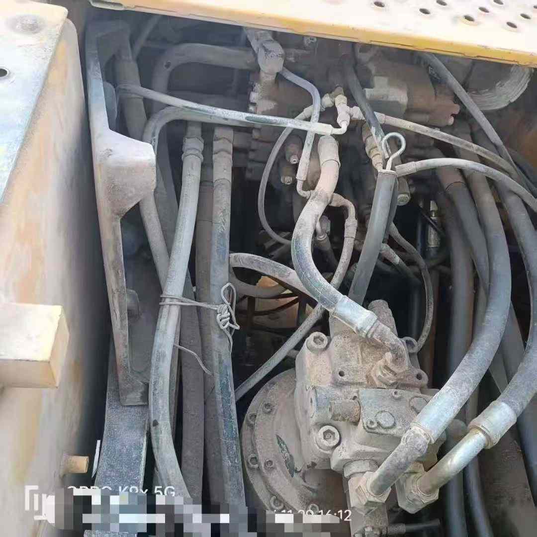 Used Volvo EW210C Excavator 2012 Model / 6