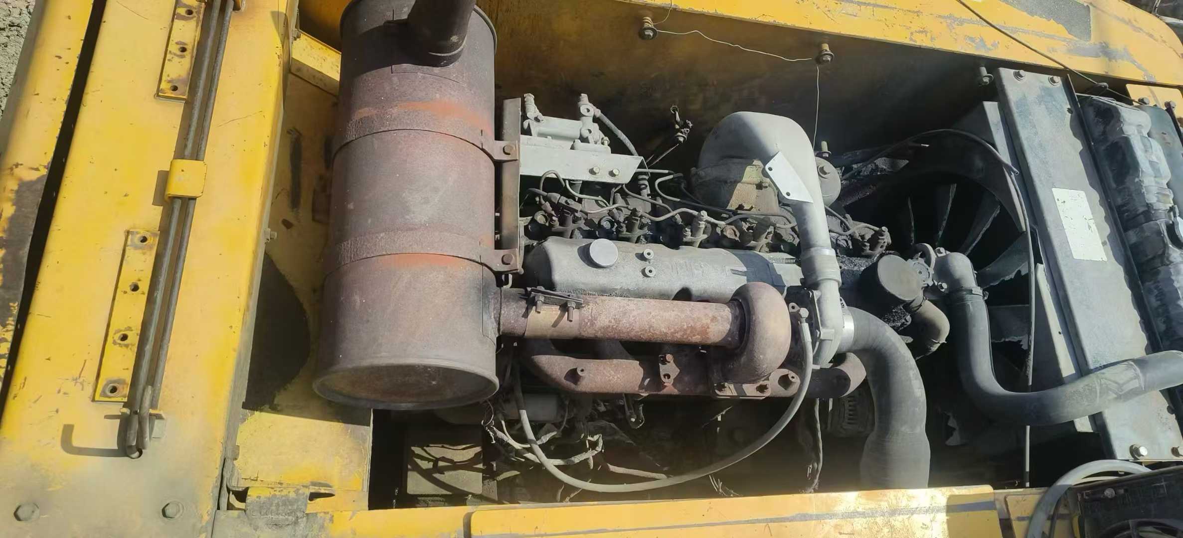 Used Hyundai R215-7 Excavator 2016 Model / 4