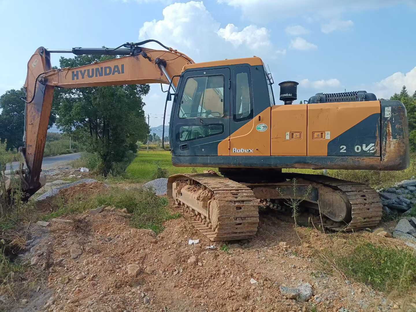 Used Hyundai R215VSN Excavator 2017 Model / 9