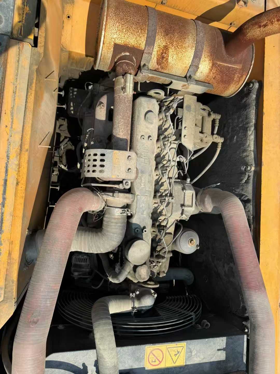 Used Hyundai R215-9 Excavator 2015 Model / 3