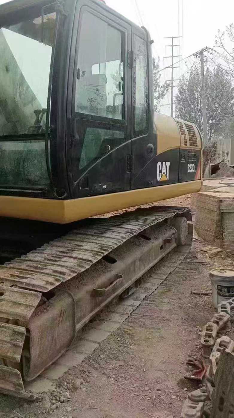 Used Caterpillar 323 Excavator 2011 Model