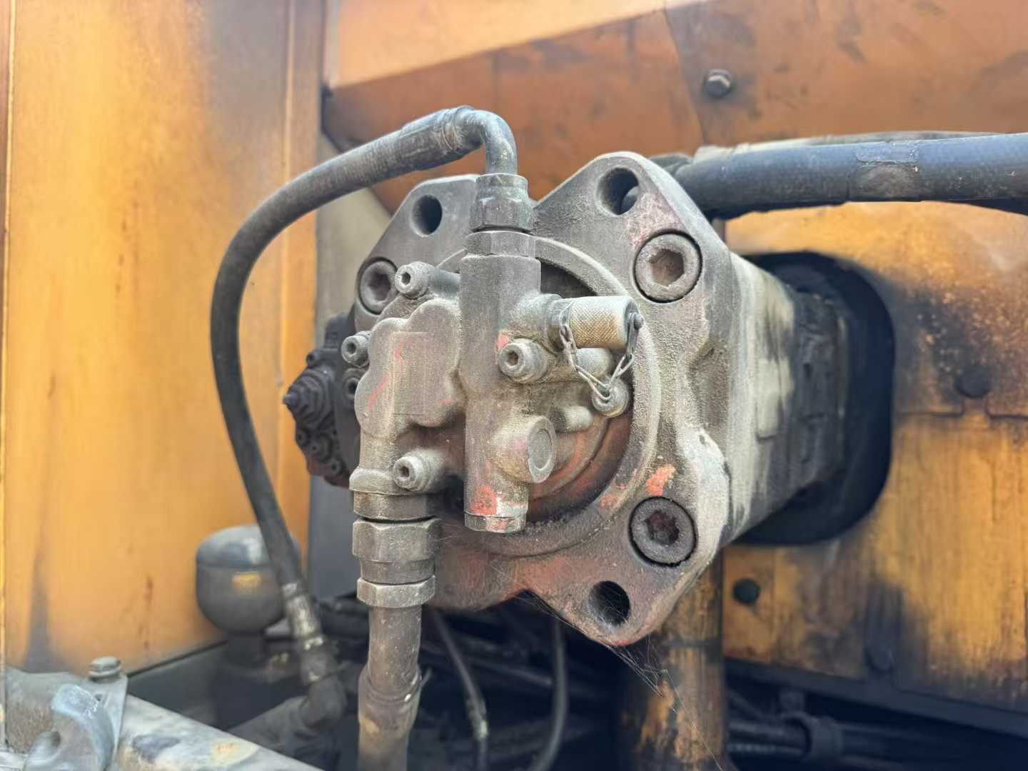 Used Hyundai R215-9 Excavator 2015 Model / 6