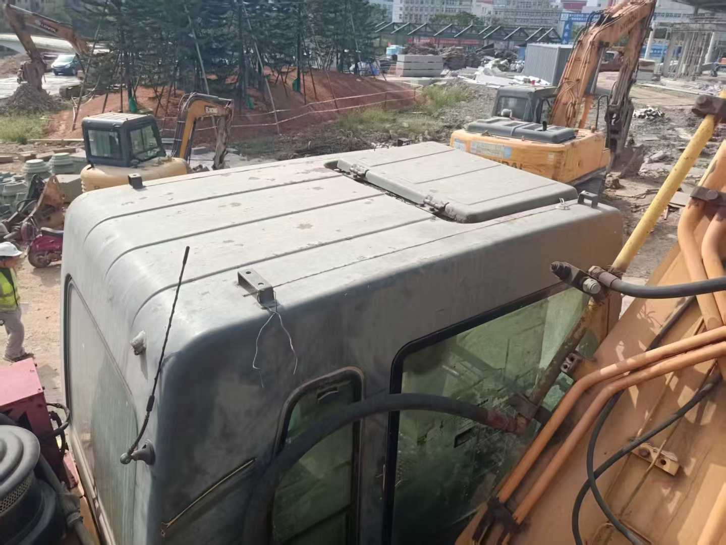 Used Hyundai R215-7C Excavator 2016 Model / 7