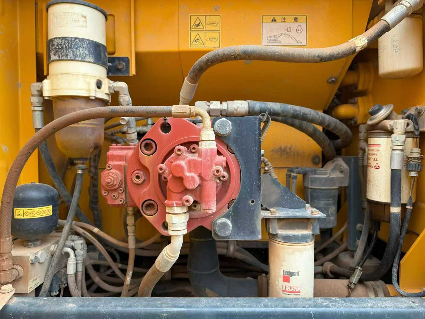 Used Hyundai R225LVS Excavator 2020 Model / 8