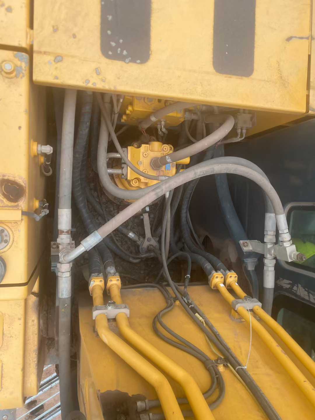 Used Hyundai R 60VS Excavator 2020 Model / 4