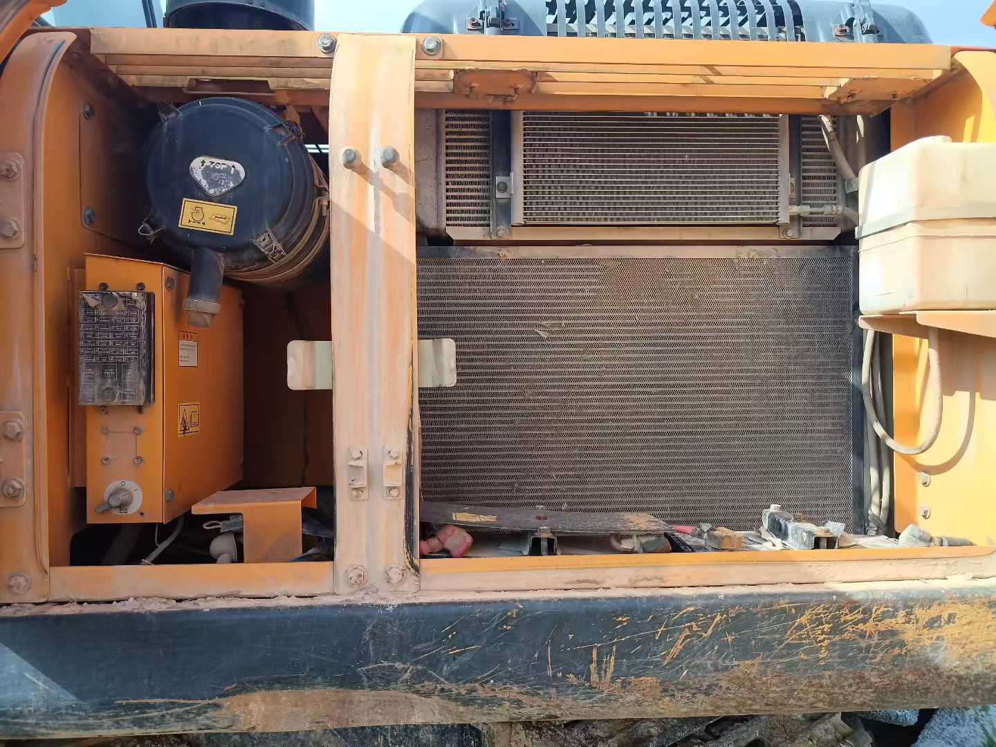 Used Hyundai R215VSN Excavator 2017 Model / 4