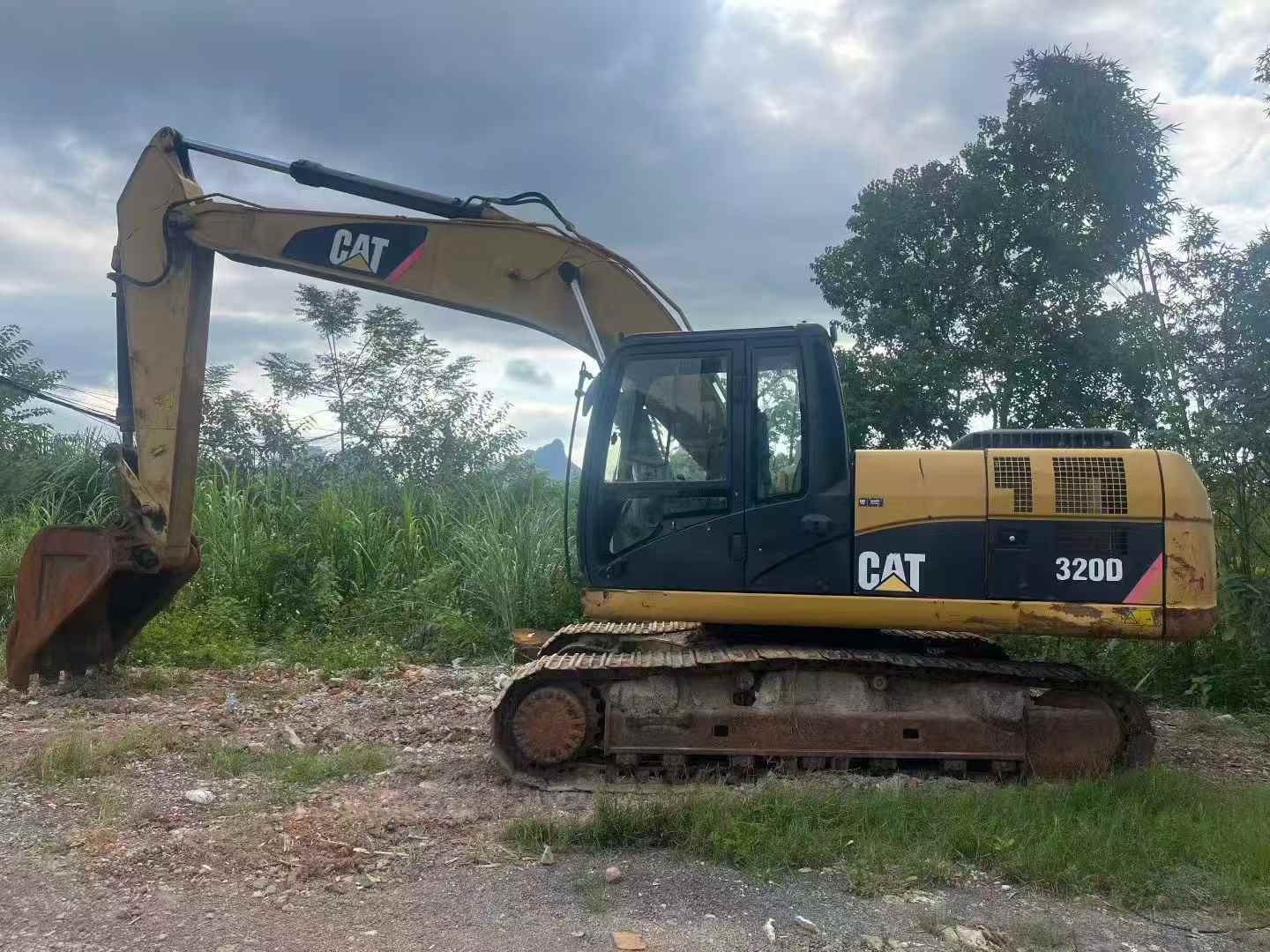 Used Caterpillar 320D Excavator 2016 Model