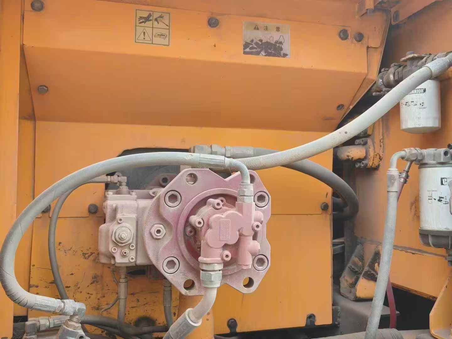 Used Hyundai R215-7 Excavator 2010 Model / 6