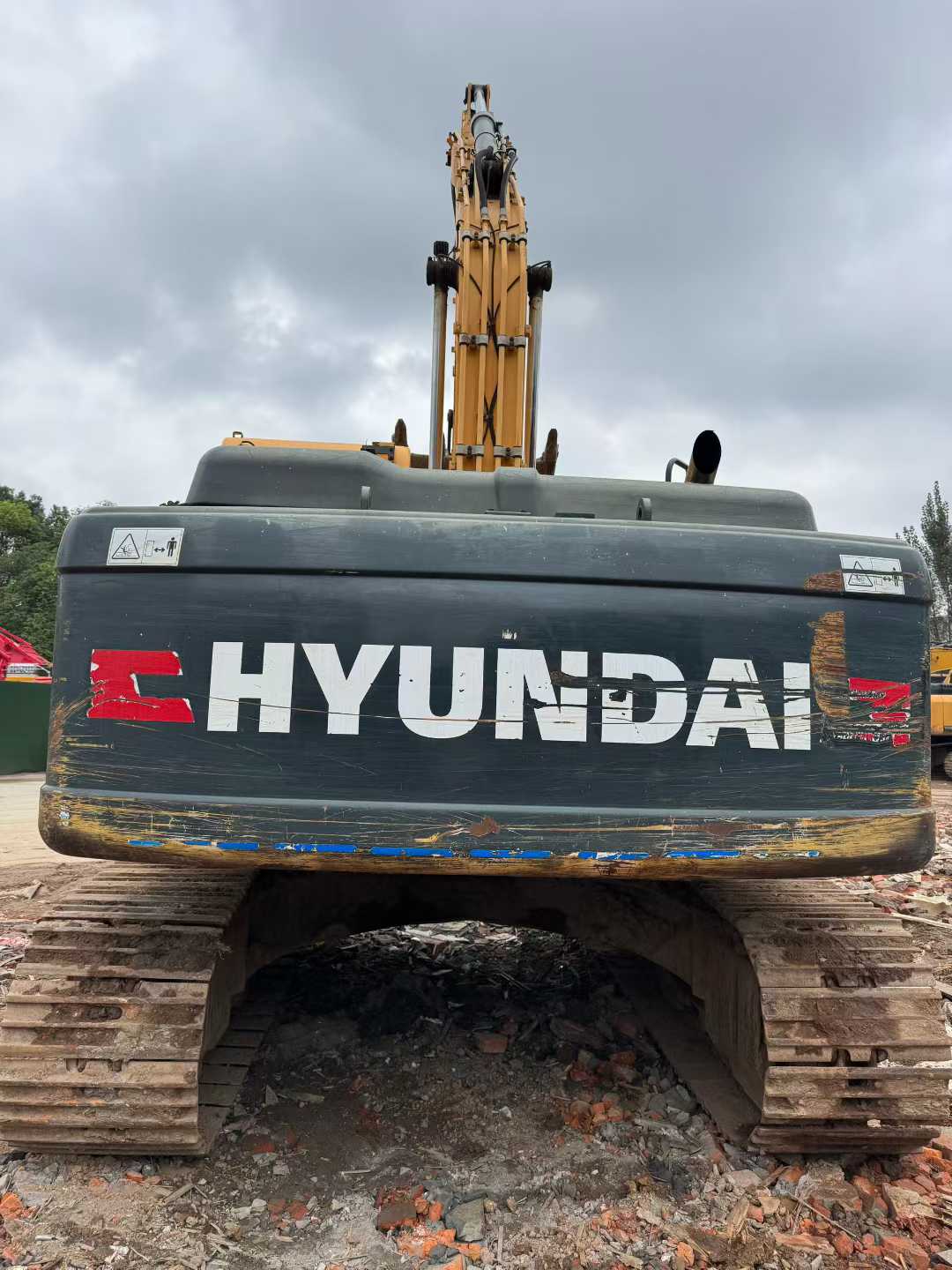 Used Hyundai R225LVS Excavator 2020 Model / 3