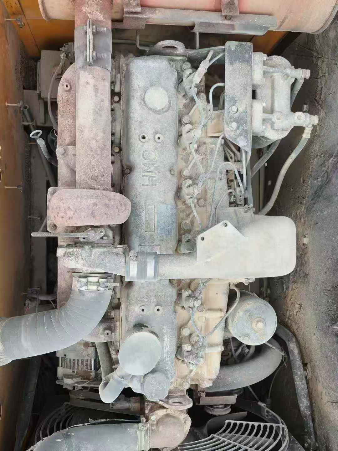 Used Hyundai R215-7 Excavator 2010 Model / 4