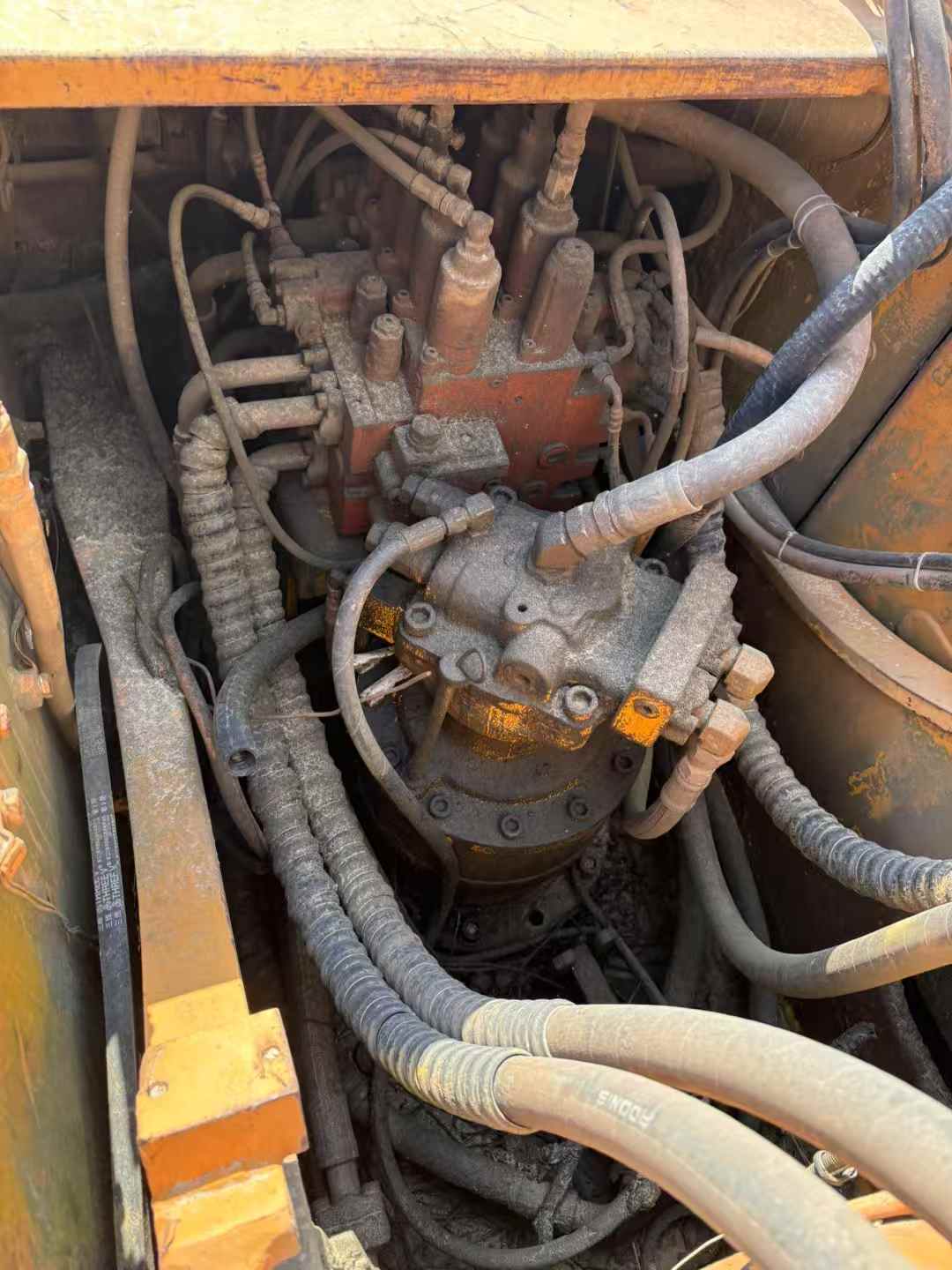 Used Hyundai R225-7 Excavator 2016 Model / 5