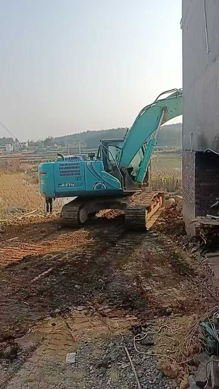 Used Kobelco SK200 Excavator 2017 Model / 4