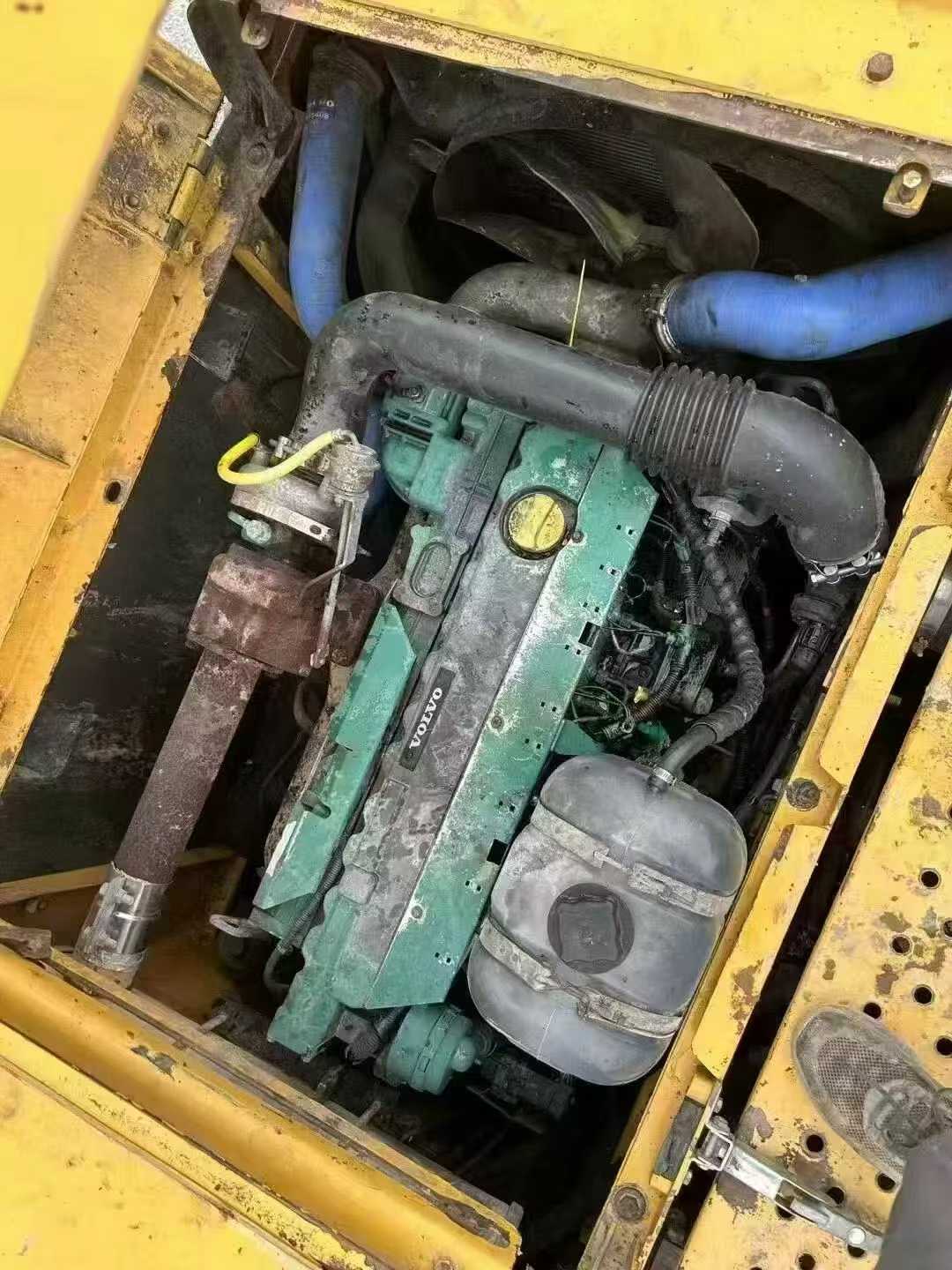 Used Volvo EW210C Excavator 2016 Model / 8