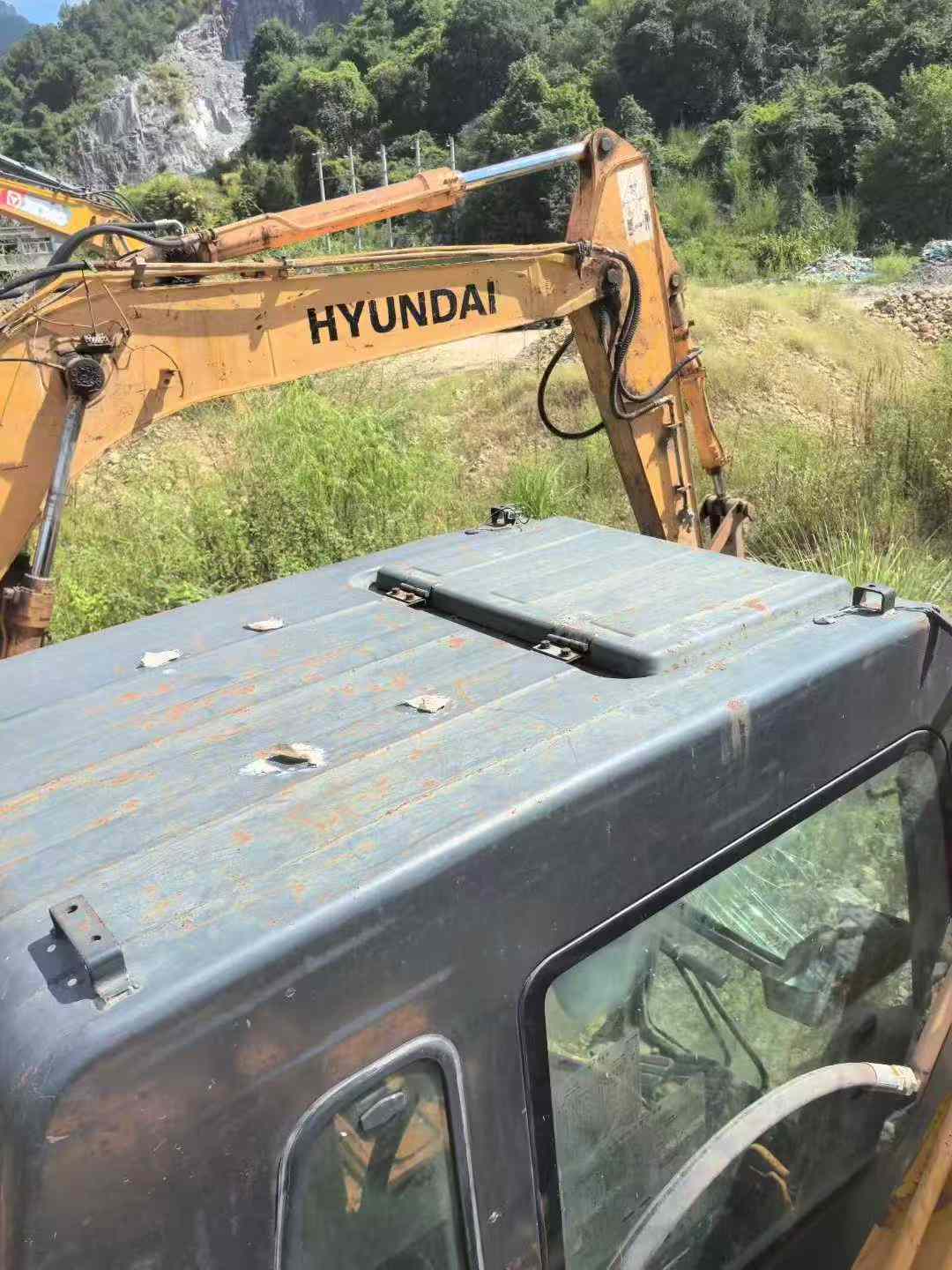 Used Hyundai R110-7 Excavator 2016 Model / 5