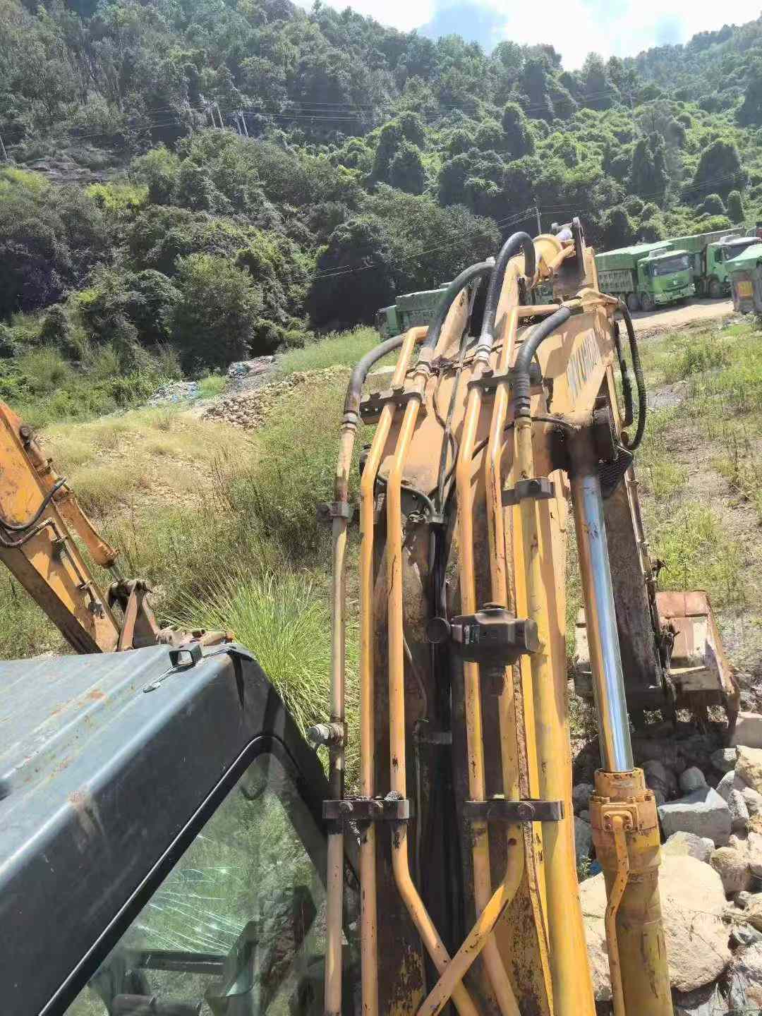 Used Hyundai R110-7 Excavator 2016 Model / 4