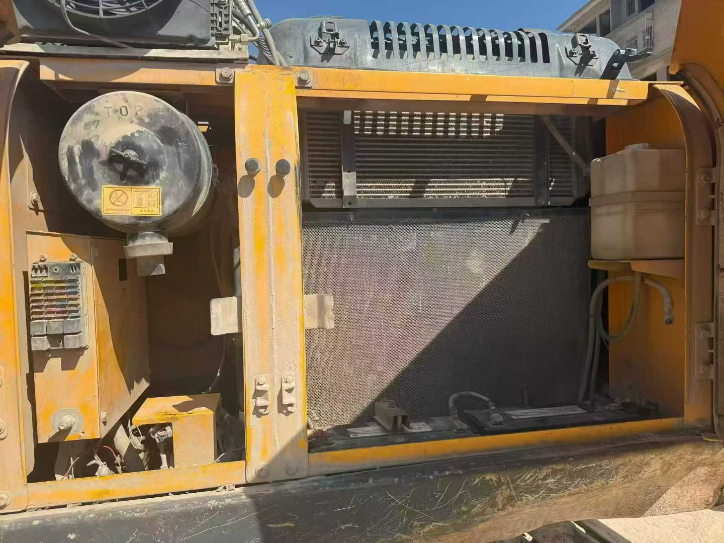 Used Hyundai R225-7 Excavator 2016 Model / 4