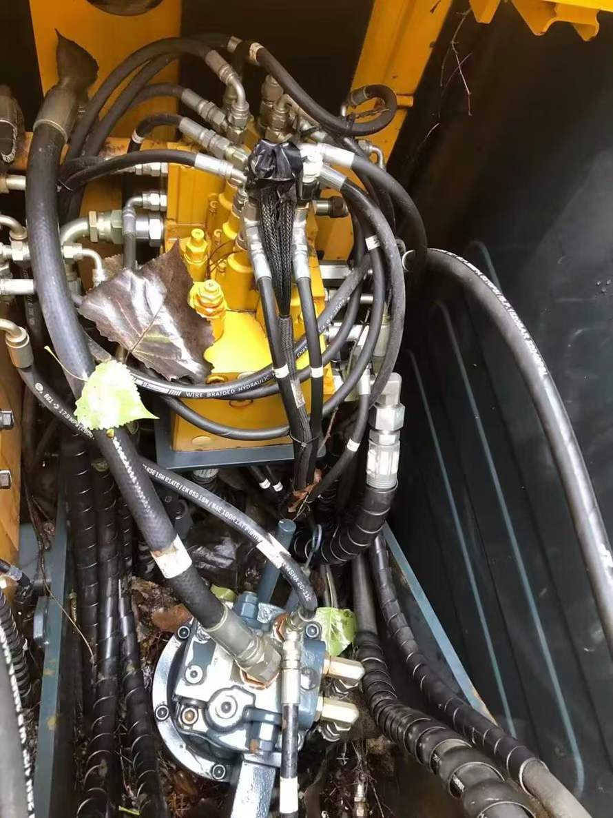 Used Hyundai R75VS Excavator 2019 Model / 4