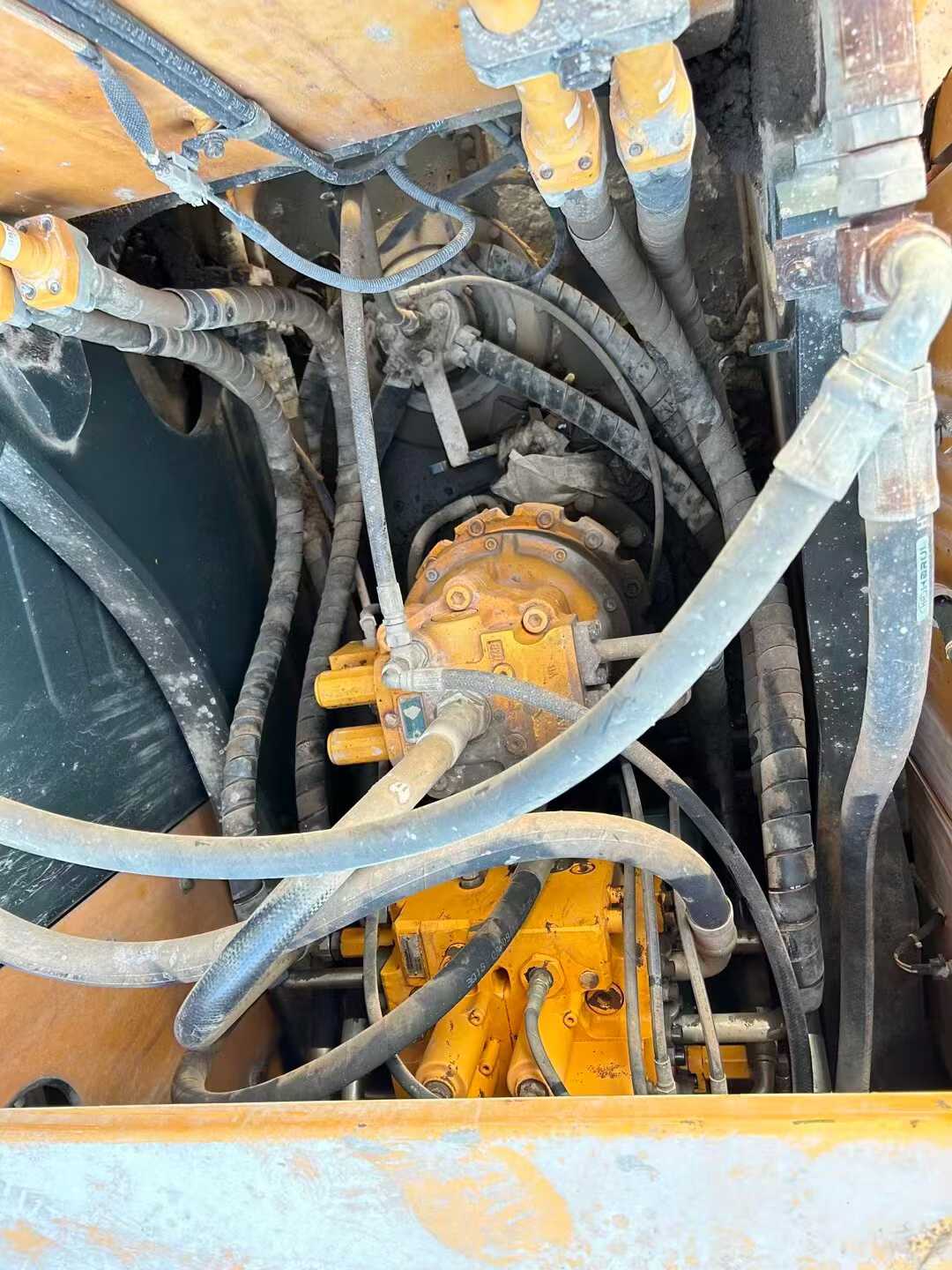 Used Hyundai R215VSN Excavator 2019 Model / 6