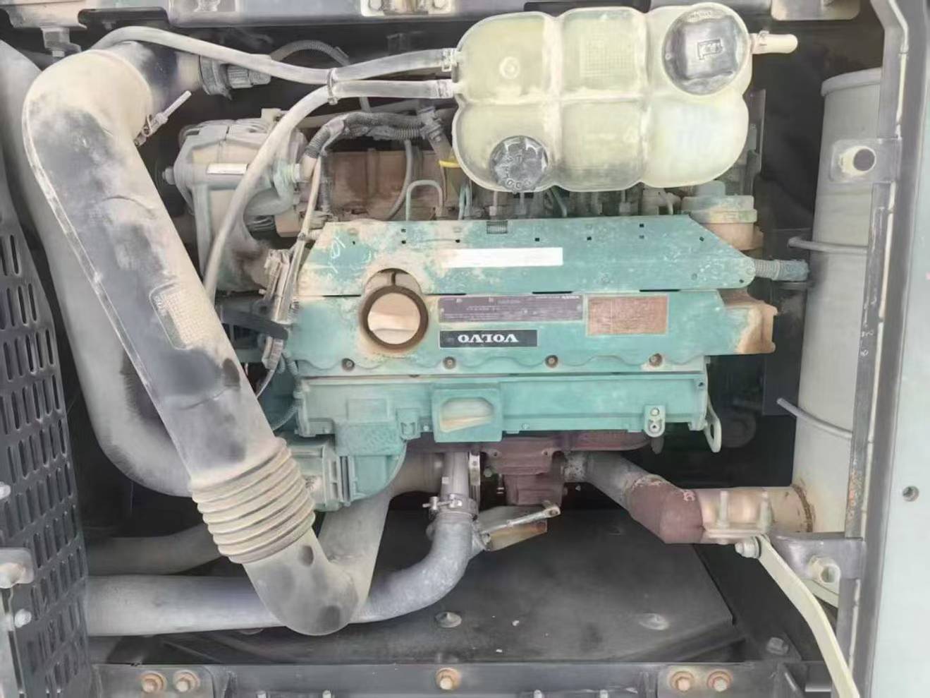 Used Volvo EC210D Excavator 2020 Model / 3