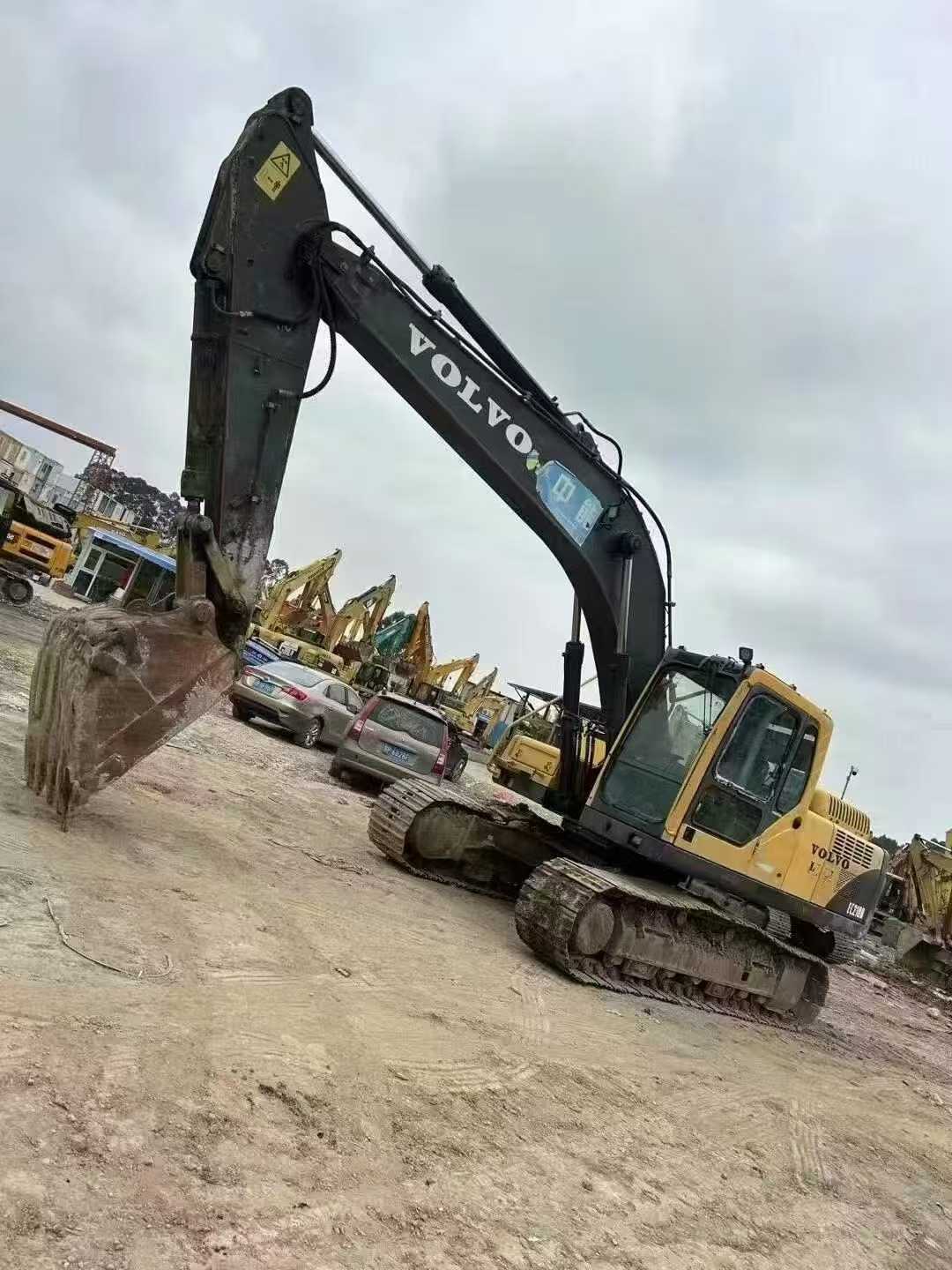 Used Volvo EW210C Excavator 2016 Model